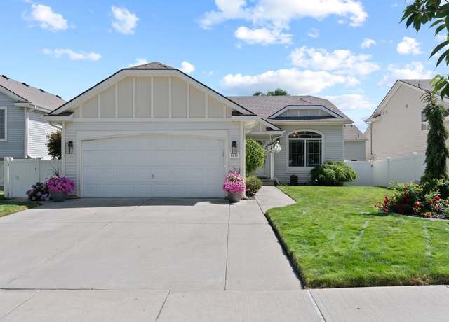 Property at 1611 W Tieton Ave, Spokane, WA 99208, 3 beds, 3 baths