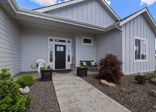 Property at 8510 N Jodi St, Spokane, WA 99208, 2 beds, 2 baths