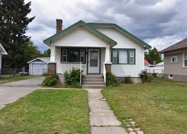 Property at 1103 E Longfellow Ave, Spokane, WA 99207, 3 beds, 1 bath