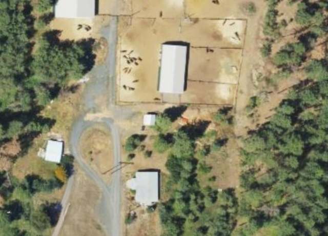 Property at 1810 W Paradise Rd, Spokane, WA 99224-9255, 2 beds, 2 baths