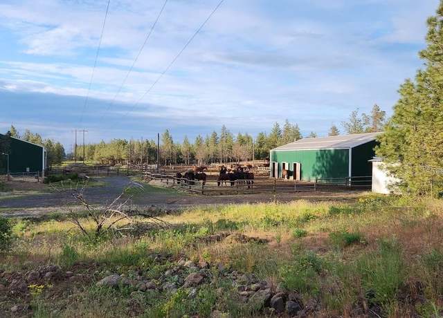 Property at 1810 W Paradise Rd, Spokane, WA 99224-9255, 2 beds, 2 baths