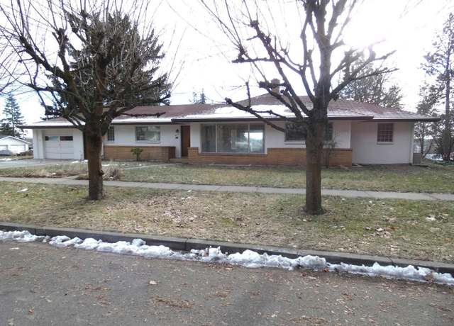 Property at 105 W 6th St, Cheney, WA 99004, 4 beds, 3 baths