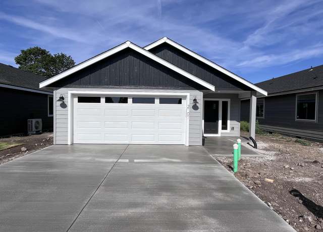 Property at 2101 N Sipple Rd, Spokane Valley, WA 99212, 3 beds, 2 baths