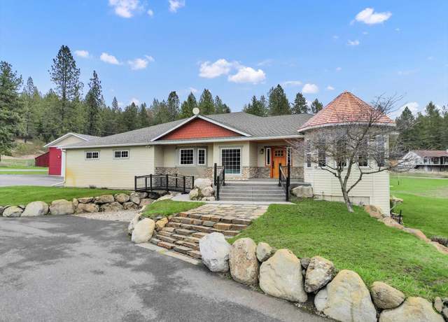 Property at 8615 E Lindgren Rd, Spokane, WA 99217, 4 beds, 4 baths