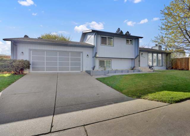Property at 7515 N Wilding Dr, Spokane, WA 99208, 3 beds, 2 baths