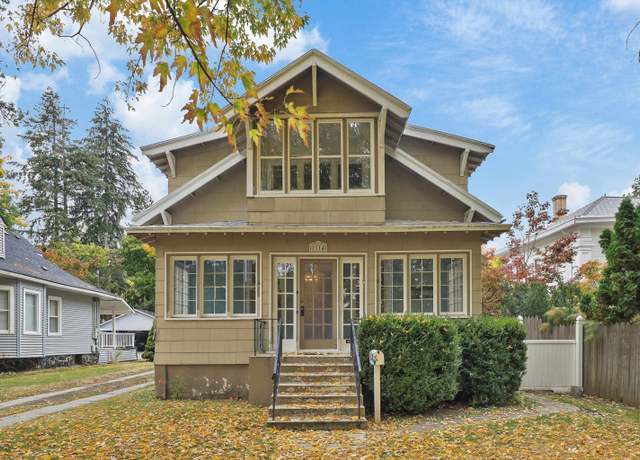 Property at 2114 S Grand Blvd, Spokane, WA 99203, 5 beds, 2 baths