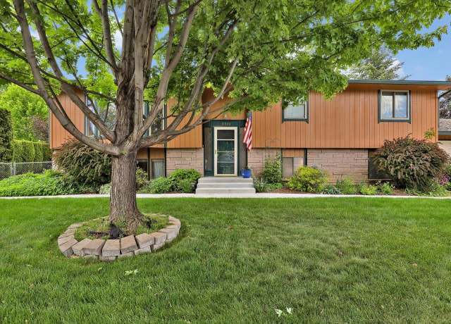 Property at 11723 S Player Dr, Spokane, WA 99223-9523, 4 beds, 3 baths