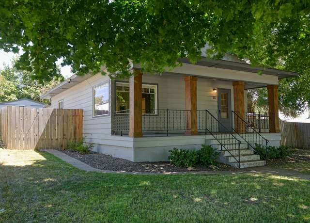 Property at 128 S College St, Tekoa, WA 99033, 3 beds, 2 baths