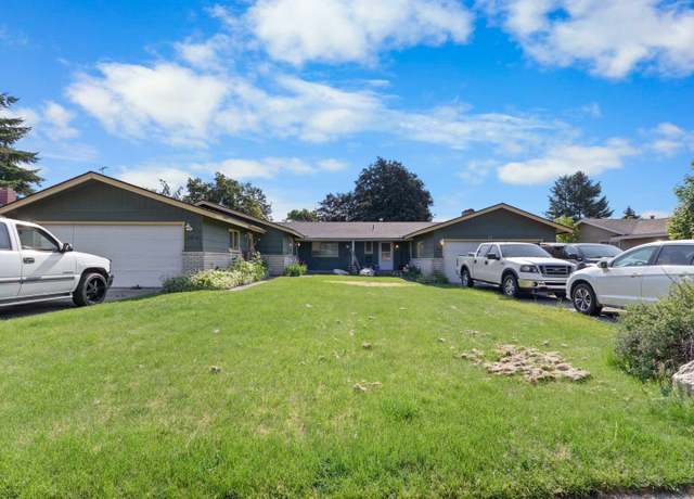 Property at 11816-11818 N Wall St, Spokane, WA 99218, 4 beds, 4 baths