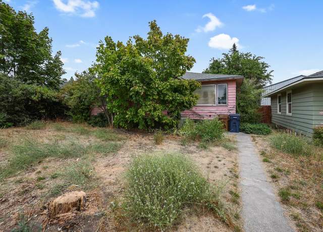 Property at 3618 N Washington St, Spokane, WA 99205, 3 beds, 2 baths