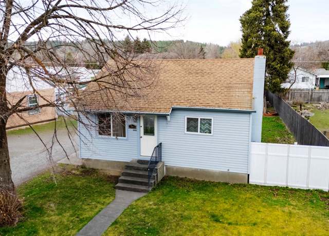 Property at 14401 E Longfellow Ave, Spokane Valley, WA 99216, 2 beds, 2 baths