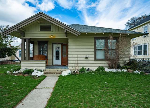 Property at 216 6th St, Cheney, WA 99004, 5 beds, 3 baths
