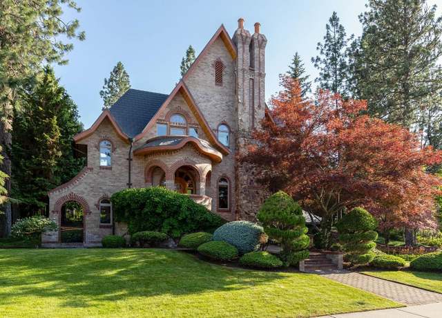 Property at 2010 E Pinecrest Rd, Spokane, WA 99203, 2 beds, 3 baths