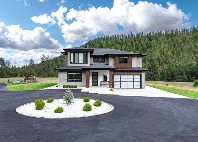 Property at 16215 W Coulee Hite Rd, Spokane, WA 99224, 6 beds, 3 baths