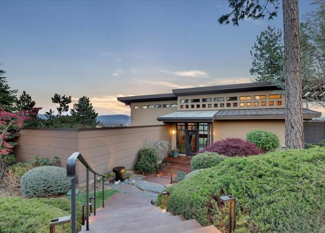 Property at 9715 E North Rim Ln, Spokane, WA 99217, 4 beds, 4 baths