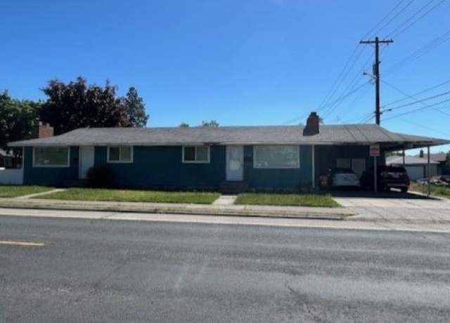 Property at 4218 N Addison St Unit 4220 N Addison St, Spokane, WA 99207, 4 beds, 3 baths