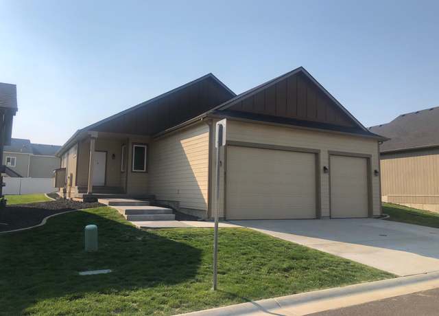Property at 8313 N Summerhill Ln, Spokane, WA 99208, 4 beds, 3 baths