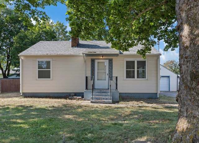 Property at 11524 E 4th Ave, Spokane Valley, WA 99206, 4 beds, 1 bath