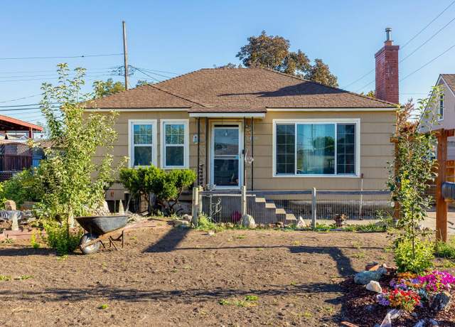 Property at 1406 E Rockwell Ave, Spokane, WA 99207, 2 beds, 2 baths
