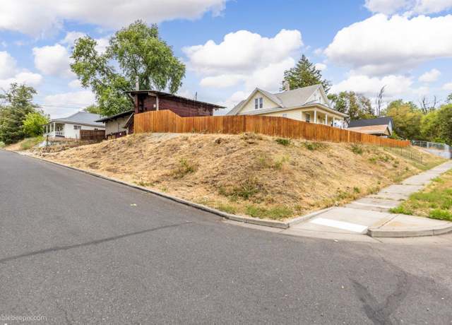 Property at 1808 N Cannon St, Spokane, WA 99205, 1 bed, 1 bath
