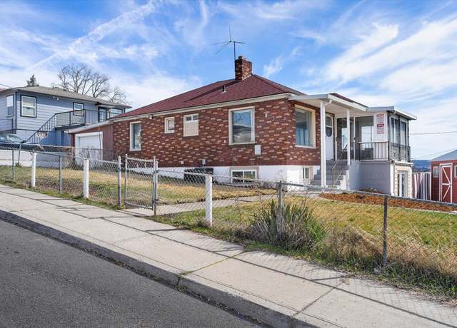 Property at 18 E Euclid Ave, Spokane, WA 99207, 4 beds, 2 baths