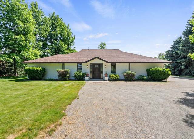 Property at 2203 W Strong Rd, Spokane, WA 99208, 3 beds, 2 baths