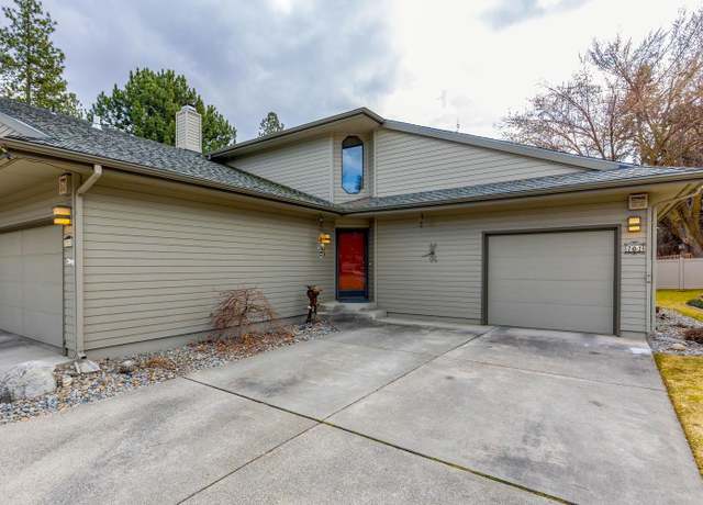 Property at 707 W Briar Cliff Ct, Spokane, WA 99218, 2 beds, 3 baths
