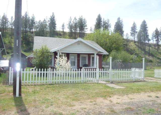 Property at 512 NE Broadway Rd, Malden, WA 99149, 3 beds, 1 bath