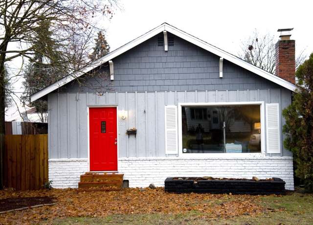 Property at 3311 W Heroy Ave, Spokane, WA 99205, 2 beds, 1 bath