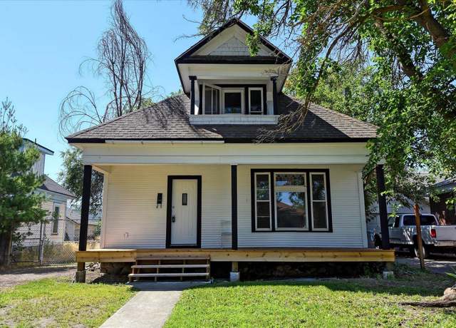Property at 1121 W Knox Ave, Spokane, WA 99205, 3 beds, 1 bath