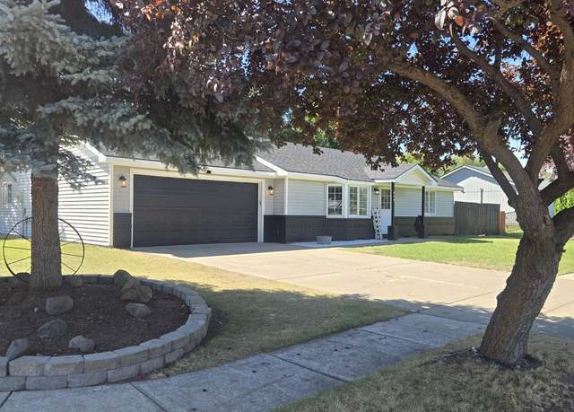 Property at 940 S Campbell St, Airway Heights, WA 99001, 3 beds, 2 baths