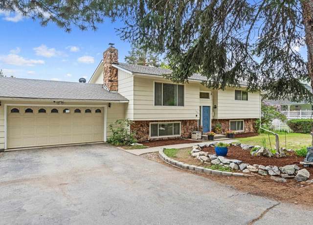 Property at 122 E Circle Dr, Newport, WA 99156, 4 beds, 2 baths