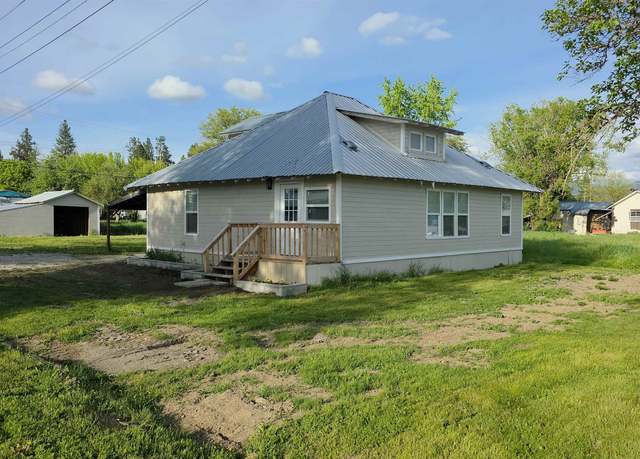 Property at 117 5th Ave, Cusick, WA 99119, 4 beds, 2 baths
