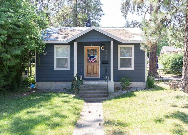 Property at 2002 15th Ave, Spokane, WA 99203, 2 beds, 1 bath