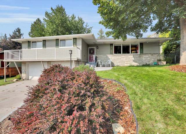 Property at 2312 W Woodside Ave, Spokane, WA 99208, 4 beds, 3 baths