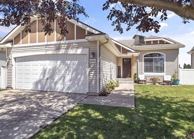 Property at 8910 N Oak St, Spokane, WA 99208, 3 beds, 3 baths