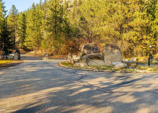 Property at 13601 N Riverbluff Ln, Spokane, WA 99208