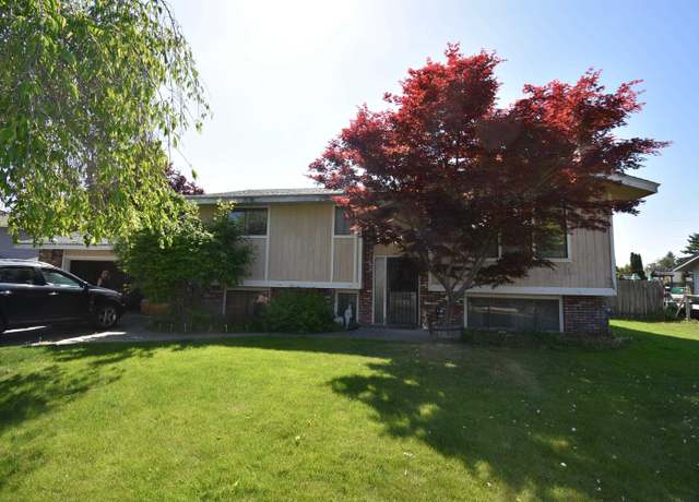 Property at 1203 N Calvin Rd, Spokane Valley, WA 99216, 4 beds, 3 baths