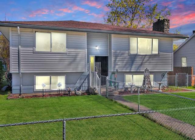 Property at 1807 E Liberty Ave, Spokane, WA 99207, 4 beds, 2 baths