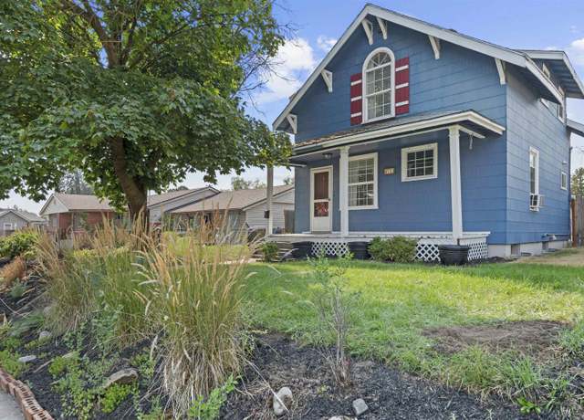 Property at 4711 N Stevens St, Spokane, WA 99205, 3 beds, 2 baths