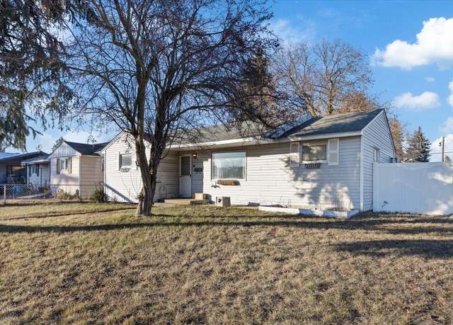 Property at 1127 E Central Ave, Spokane, WA 99208, 3 beds, 1 bath