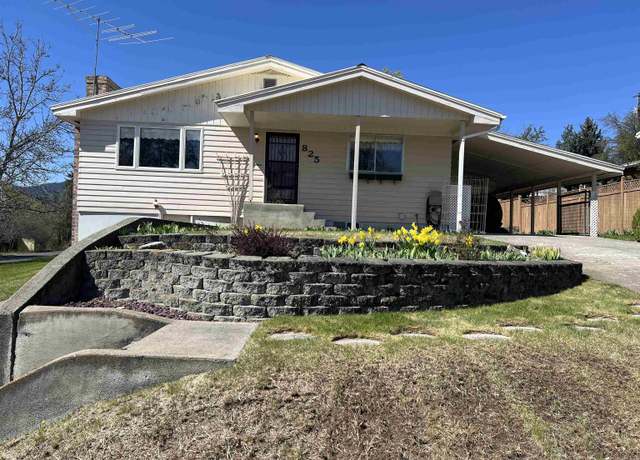 Property at 825 N Jefferson St, Colville, WA 99114, 3 beds, 2 baths
