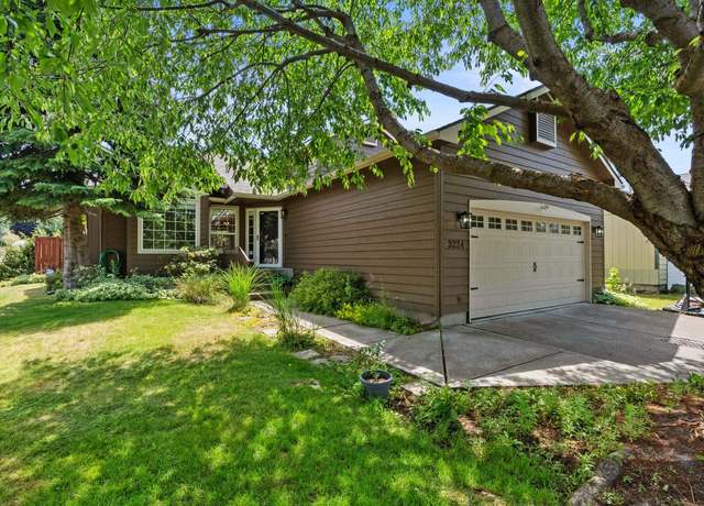 Property at 3224 E 42nd Ave, Spokane, WA 99223, 3 beds, 2 baths