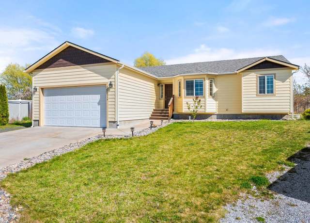Property at 1516 E First Ct, Deer Park, WA 99006, 5 beds, 3 baths