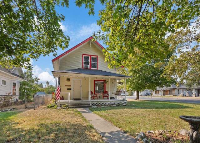 Property at 2633 N Stevens St, Spokane, WA 99205, 2 beds, 2 baths