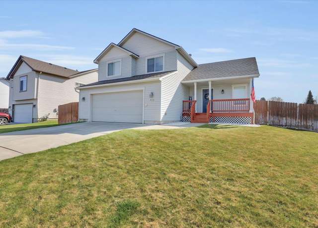 Property at 713 S Stevens St, Deer Park, WA 99006, 3 beds, 3 baths