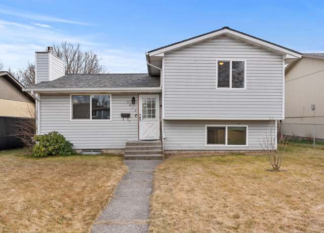 Property at 2612 E Longfellow Ave, Spokane, WA 99207, 4 beds, 2 baths