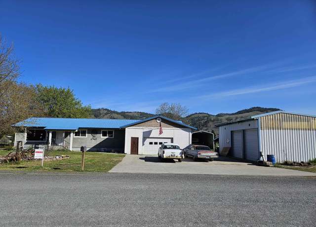 Property at 665 E Riverview Ln, Kettle Falls, WA 99141, 5 beds, 3 baths