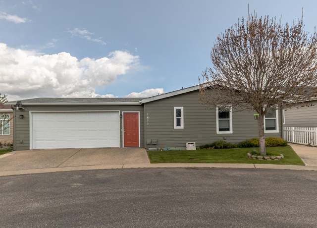 Property at 1822 N Meadows Pl, Spokane Valley, WA 99016, 3 beds, 3 baths