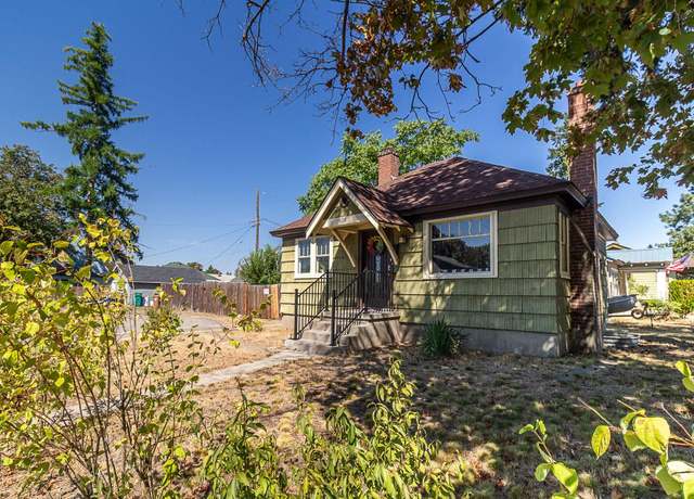 Property at 406 W Garland Ave, Spokane, WA 99205, 2 beds, 1 bath